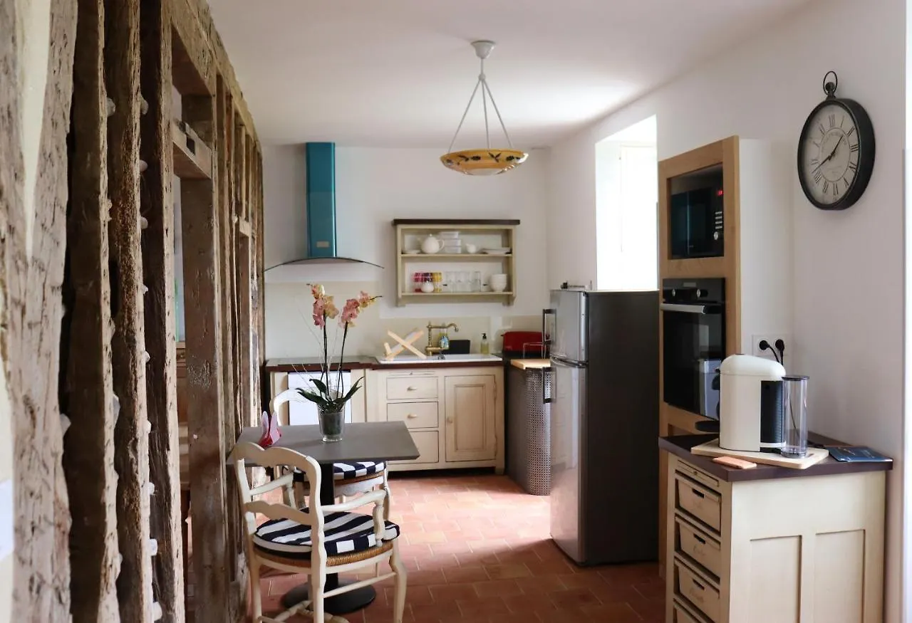 Bed & Breakfast Maison D'Hotes Sainte-Marie Mirande  France